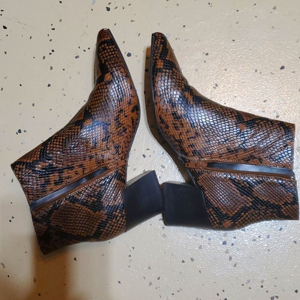 Kensie Ankle Boots SIZE 9 1/2